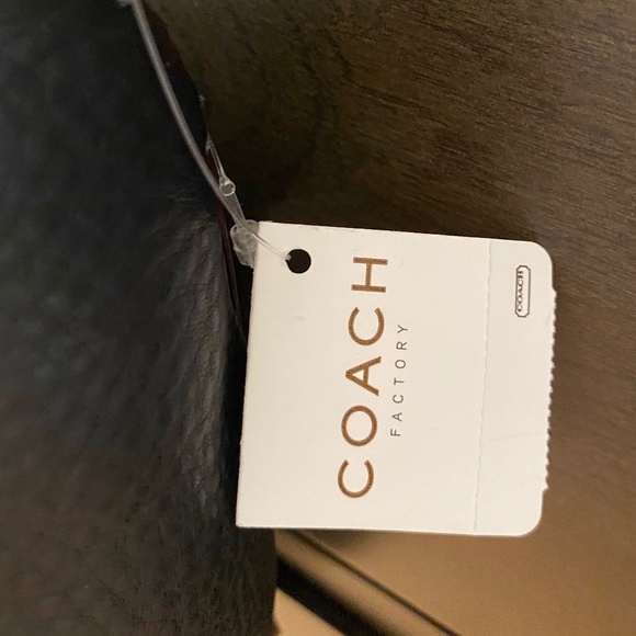 COACH 'Chelsea' Small Hobo NWT - Picture 5 of 10